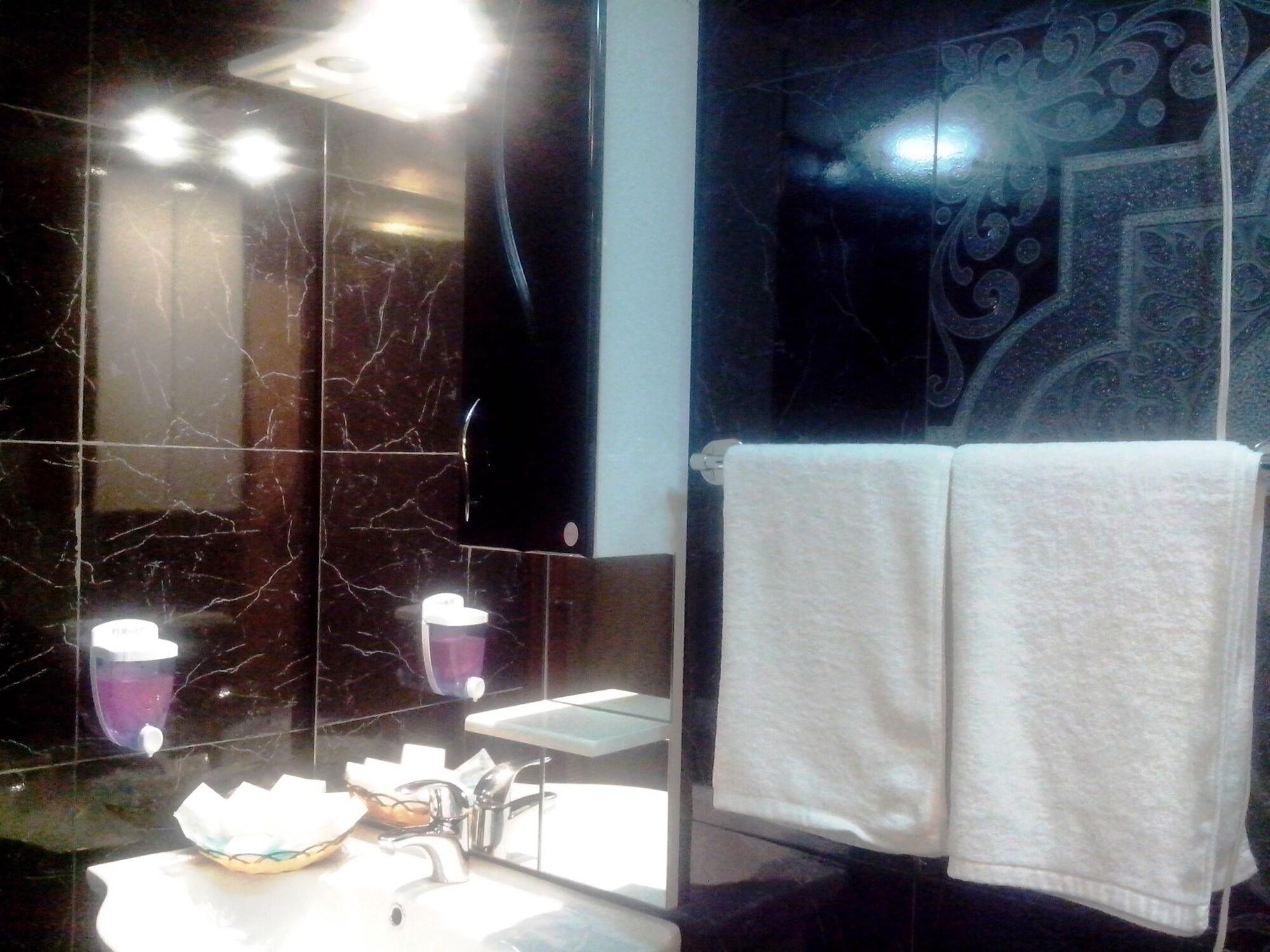 Classic Hotel 第比利斯 外观 照片