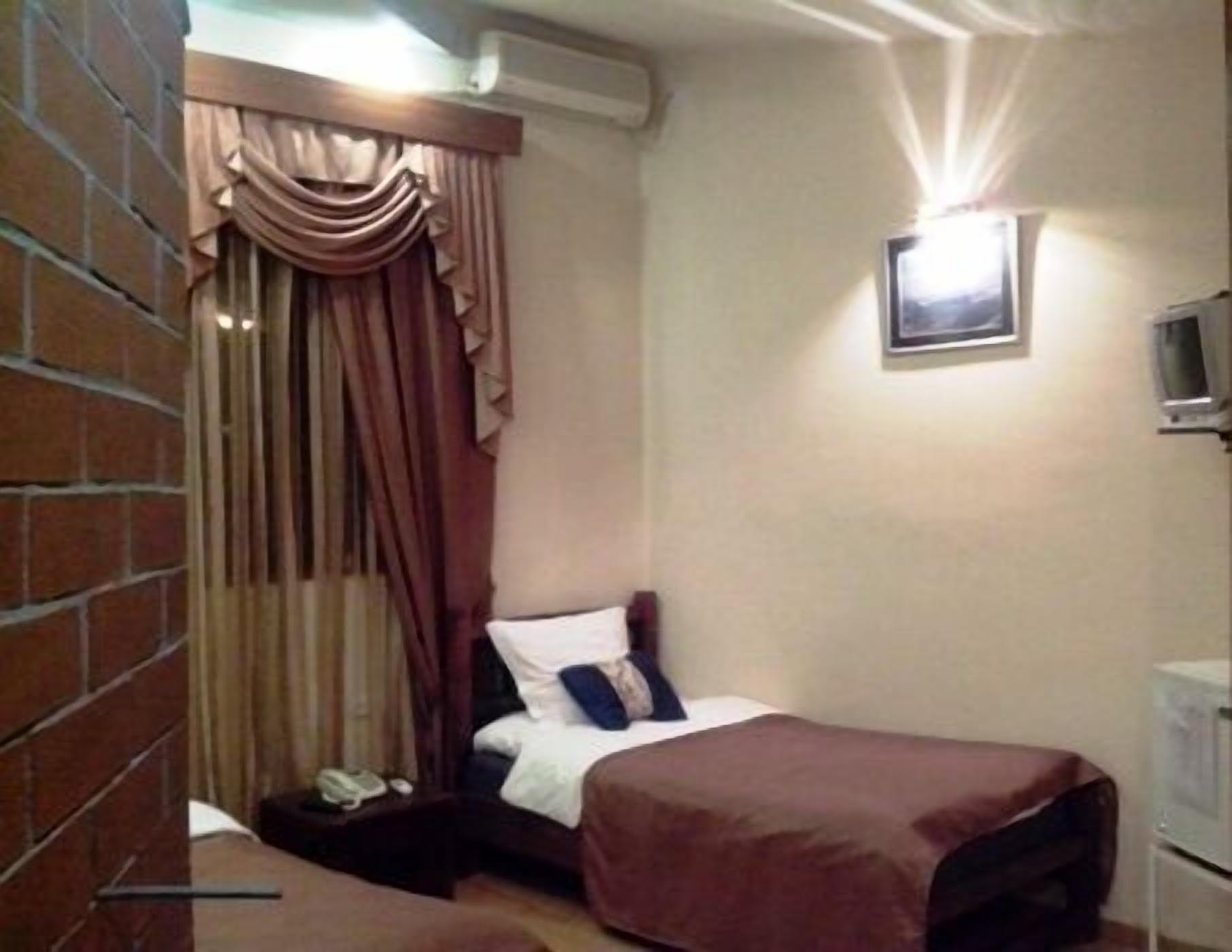 Classic Hotel 第比利斯 外观 照片